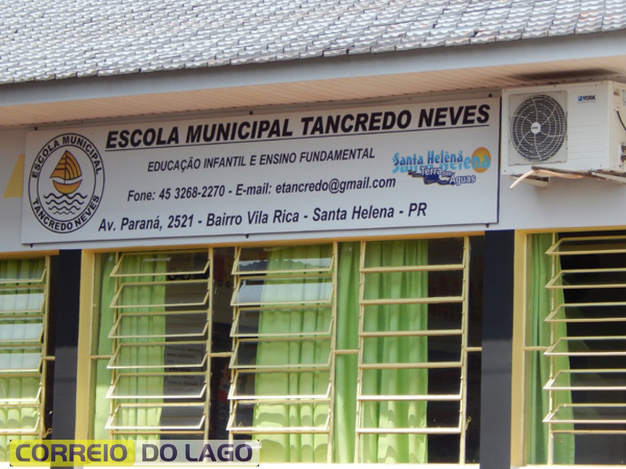 Escola Municipal Tancredo Neves SH. Nesta instituição de ensino trabalhou por 12 anos a Sra. Sônia