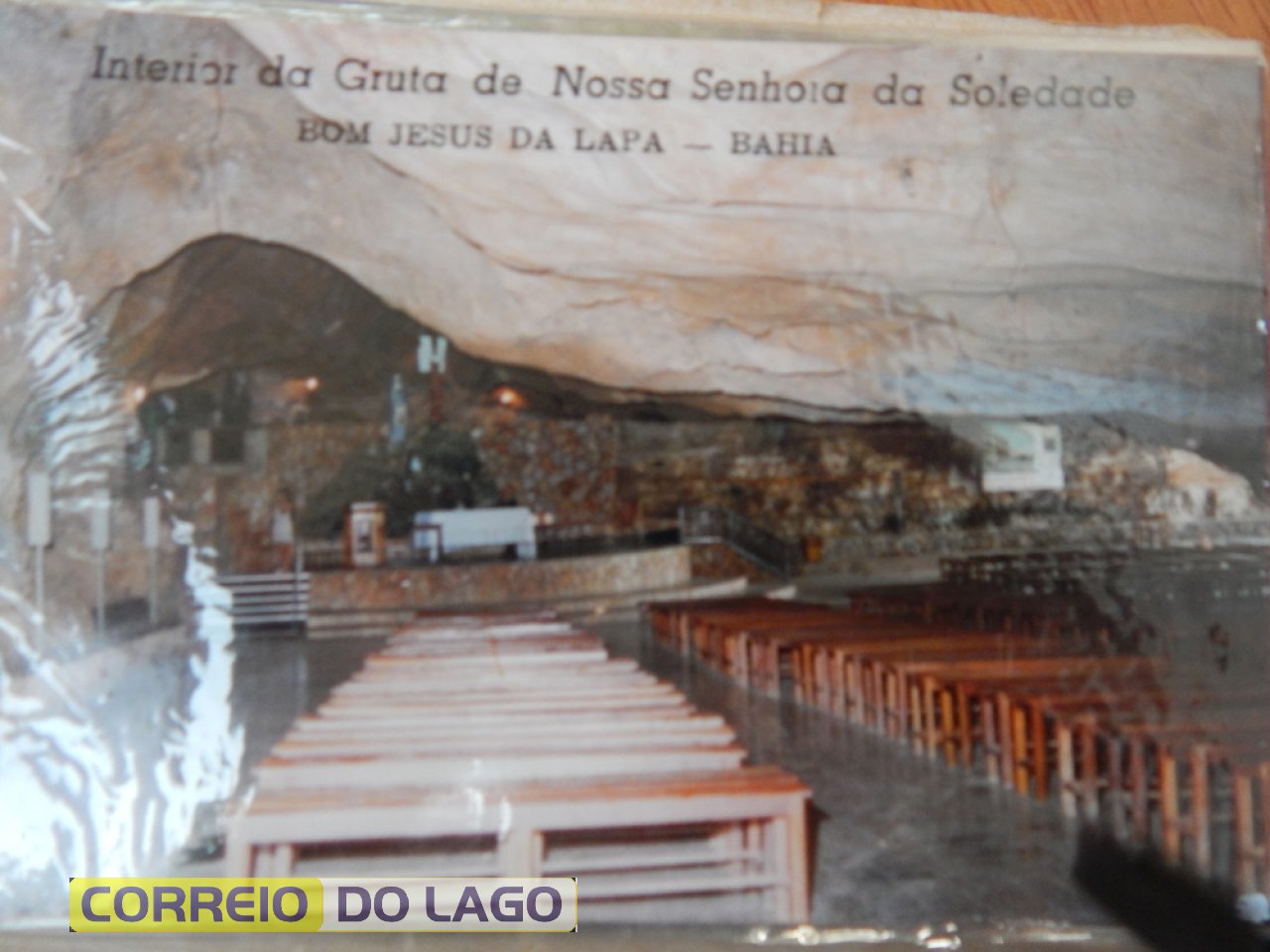 Freno em visita a gruta em que está a Igreja- Bom Jesus da Lapa Bahia. Década de 1990.