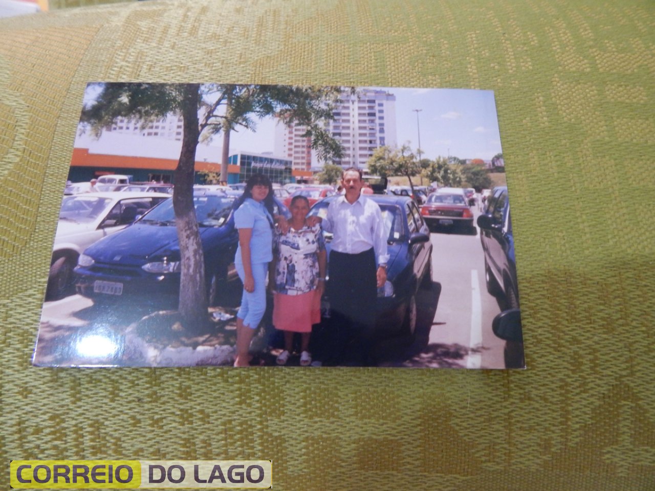 Marcelino Galvão e Ana Galvão e a filha Vera Galvão em Porto Alegre a passeio. Década de 2000.