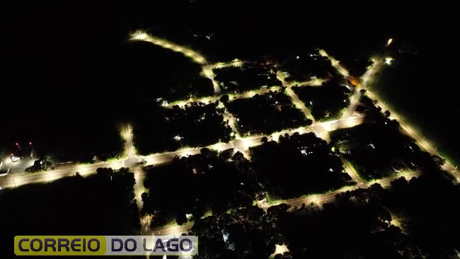O primeiro distrito a ter 100% da iluminação pública em LED é Novo Horizonte. 