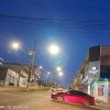 Fotos de iluminação retabelecida: As equipes da companhia já recompuseram 75% da infraestrutura da rede elétrica, religando parte de unidades consumidoras e da iluminação pública no município.