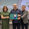 O Presidente do Sicoob Meridional, Sonir Dalla Barda, a Conselheira Solange Carvalho Martins e o Superintende Gilberto Albarello, receberam o selo.